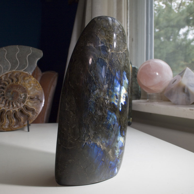 Figurines & Sculptures