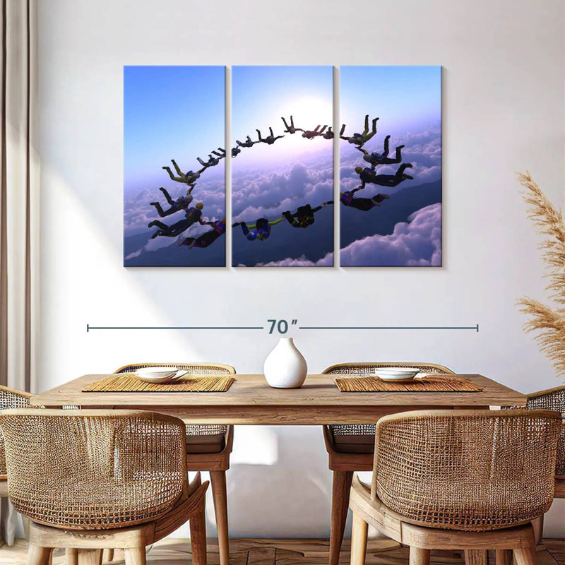 Sireci Extreme Skydiving, 36" H x 57" W