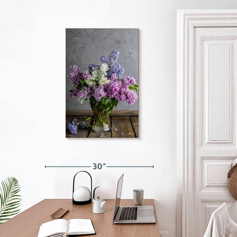 Vase Harnek de fleurs lilas, H 30 po x l 20 po