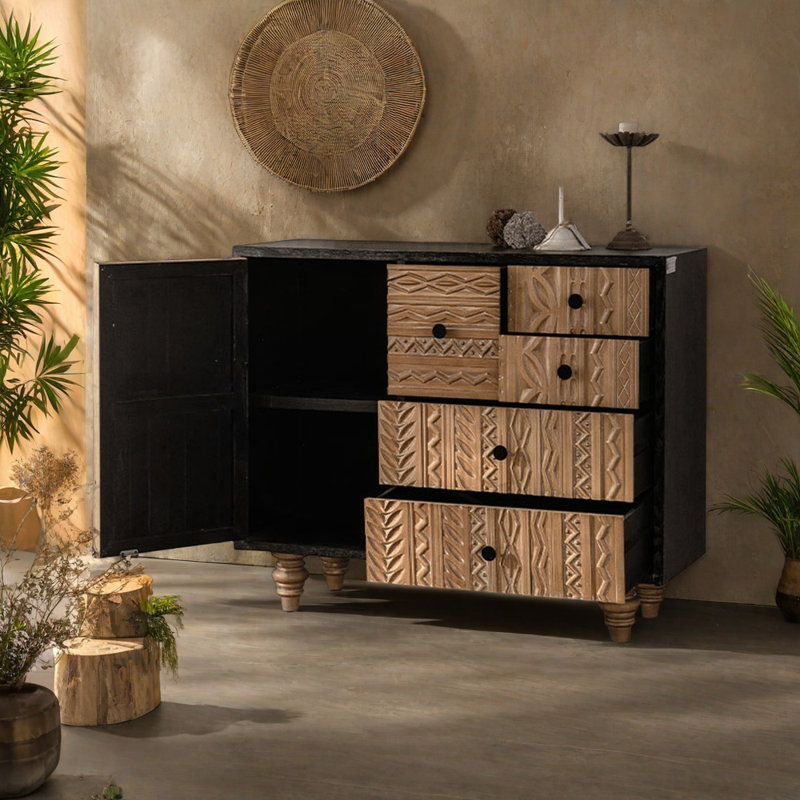 Buffet décoratif rétro en bois sculpté