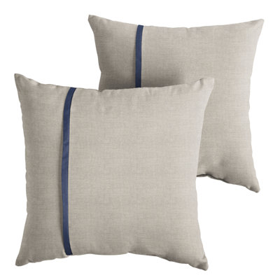 Tomuri Indoor/Outdoor Throw Pillow