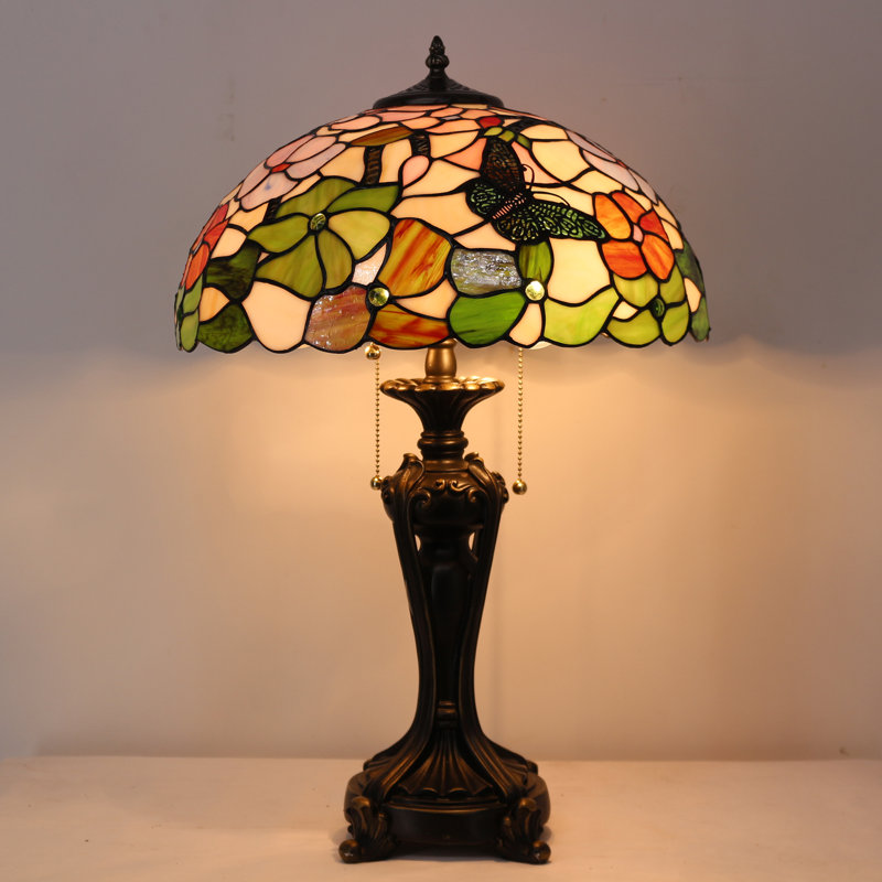 Lampe de table en vitrail 16 po x 16 po x 24 po Tiffany