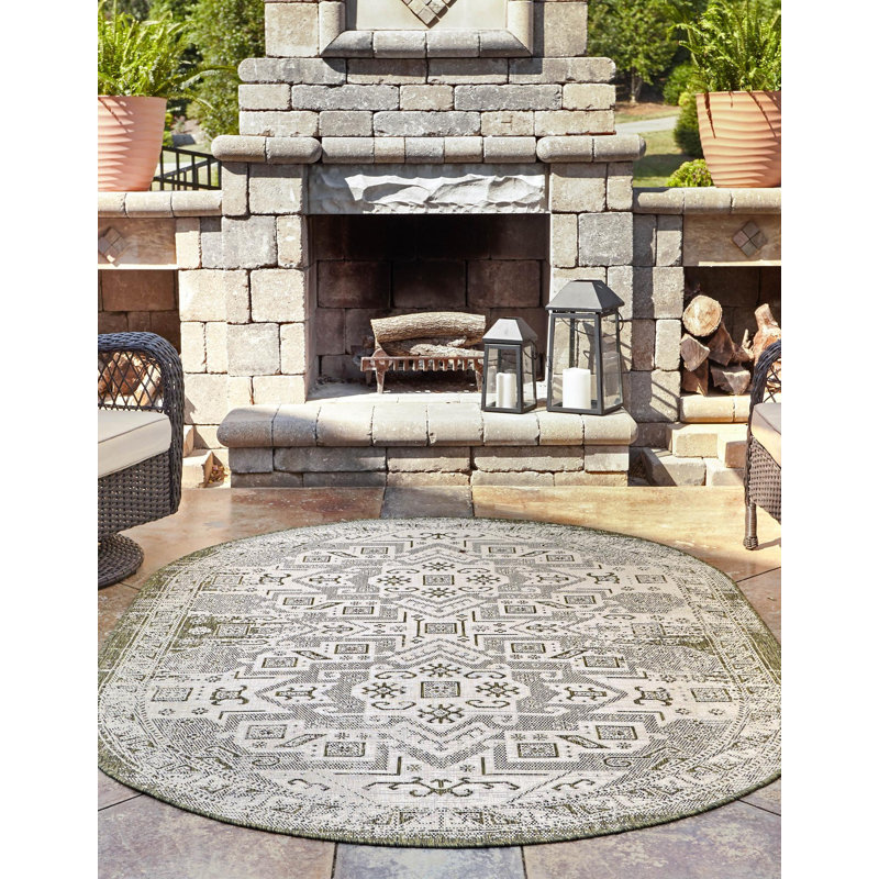 Tapis d'extérieur Chand, Ovale 7 pi 10 po x 10 pi