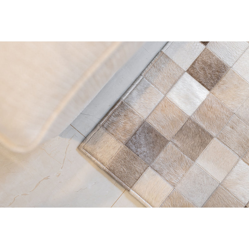 Tapis taupe / champagne en cuir de vache fabriqué à la main Bigley, Rectangulaire 9 pi x 11 pi