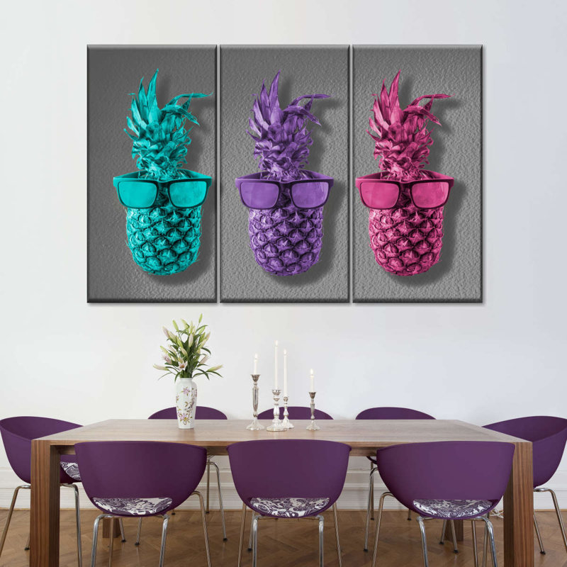 «Three Trendy Pineapples», reproduction sur toile, H 57 po x l 36 po x P 1,25 po