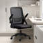 Chaise de bureau ergonomique à dossier haut en maille, réglable en hauteur, pivotante, avec accoudoirs relevables et soutien lombaire, noire-105181109