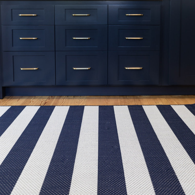 Mcrae Striped Indoor / Outdoor Rug, Runner 2' x 7'