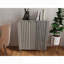 Armoire de cuisine moderne avec tablettes ouvertes