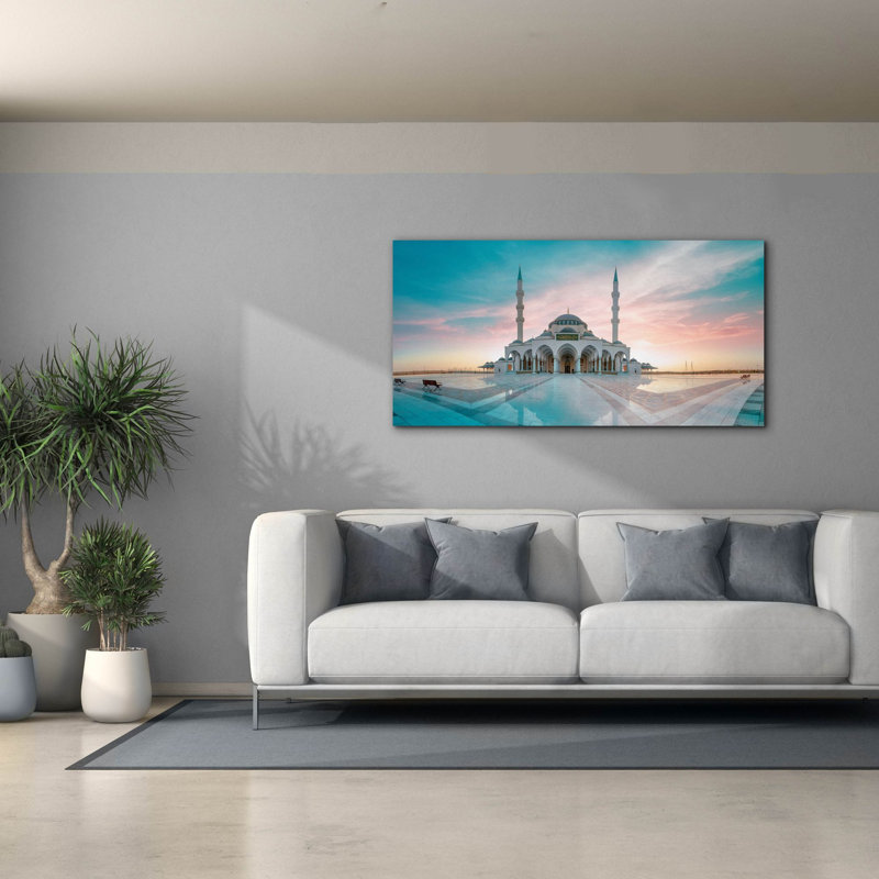 «Sharjah Mosque in Dubai» par Epic Portfolio, art mural sur toile, H 30 po x l 60 po x P 1,5 po