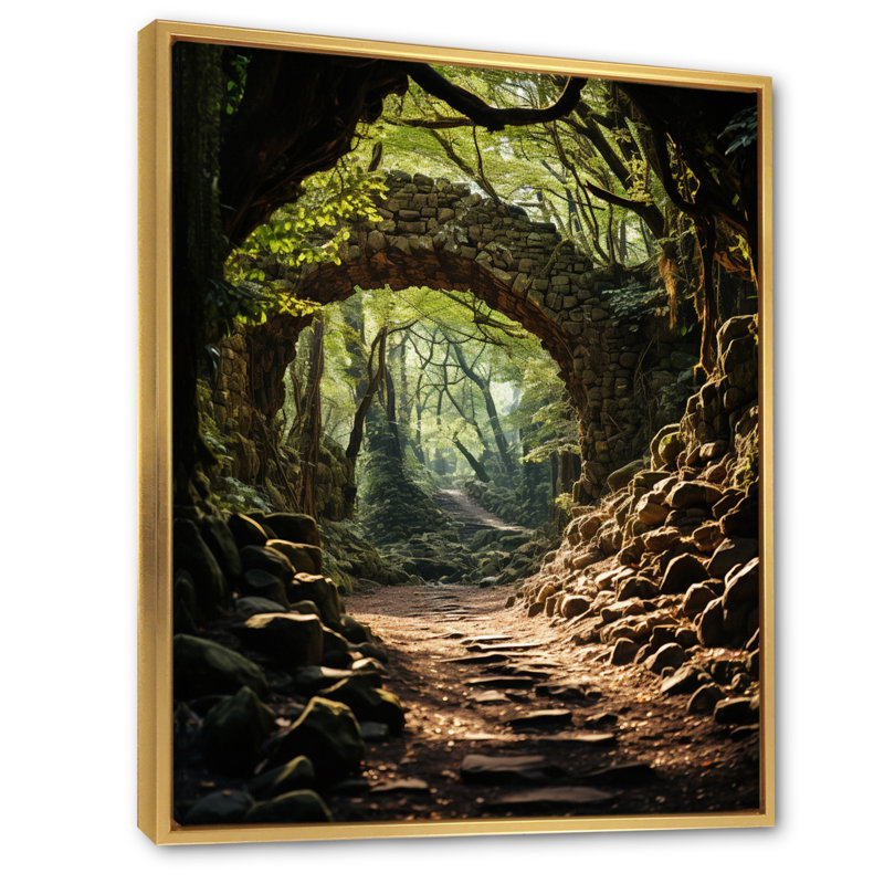 «Green Green Tunnel Enchanted Forest Earthy II», reproduction sur toile, H 44 po x l 34 po x P 1,5 po, Cadre flottant doré