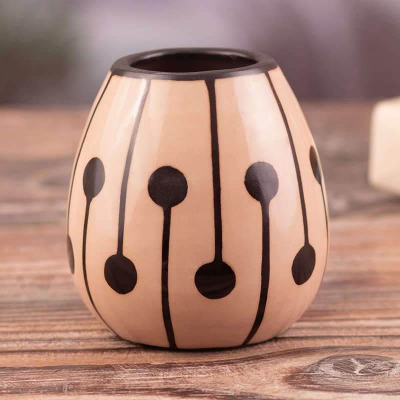 Dakota Fields Handmade Chulucanas Ceramic Decorative Vase