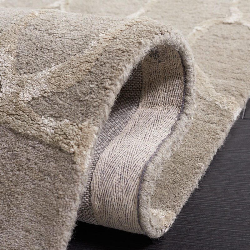 Tapis gris en laine / coton / viscose touffeté à la main Claudian, Rectangle 7 pi 6 po x 9 pi 6 po