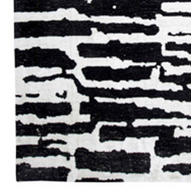 Tapis Shawn 5 x 7, polyester à motif abstrait noir et blanc, dos en coton, 8 po x 10 po