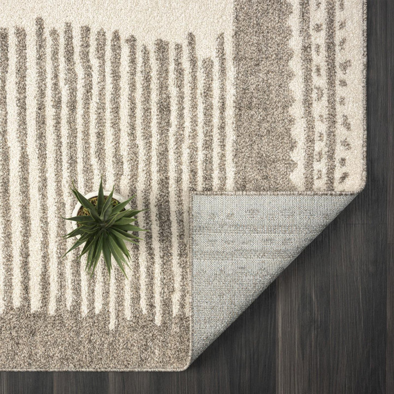 Tribal Geometric Area Rug in Brown, Rectangle 6' x 9'