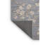 Tapis bleu soyeux et moelleux-100890681