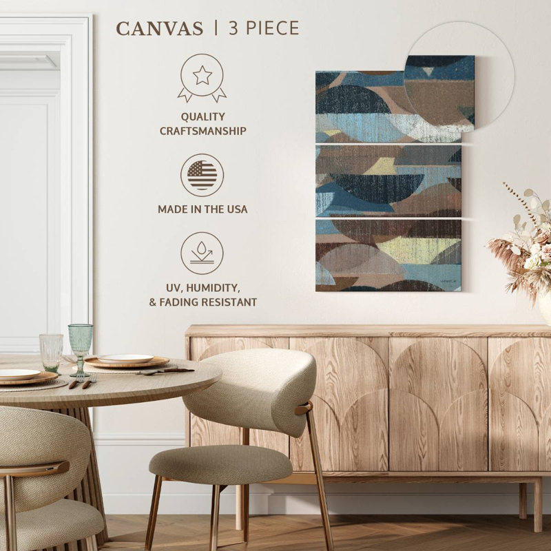 Avery Voyager, 38" H x 24" W