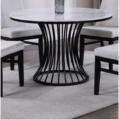 Superbe table ronde en faux marbre noir et blanc avec base en forme de cage, table de salle à manger de construction, base en blanc, attrait moderne
