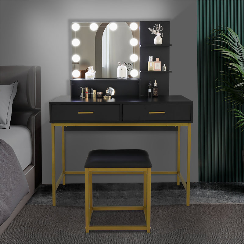 Ensemble de coiffeuse luxueux à trois couches avec miroir lumineux et beaucoup de rangement