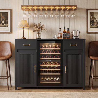 Meuble-bar avec compartiment pour cave à vin, meuble à boissons autoportant avec porte-verres et prise électrique, noir