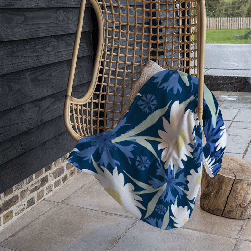Pigg Quilted Throw Blanket