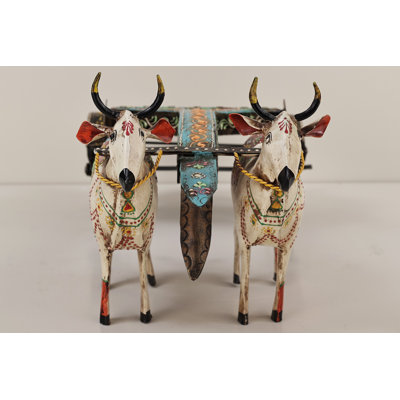 Figurines & Sculptures