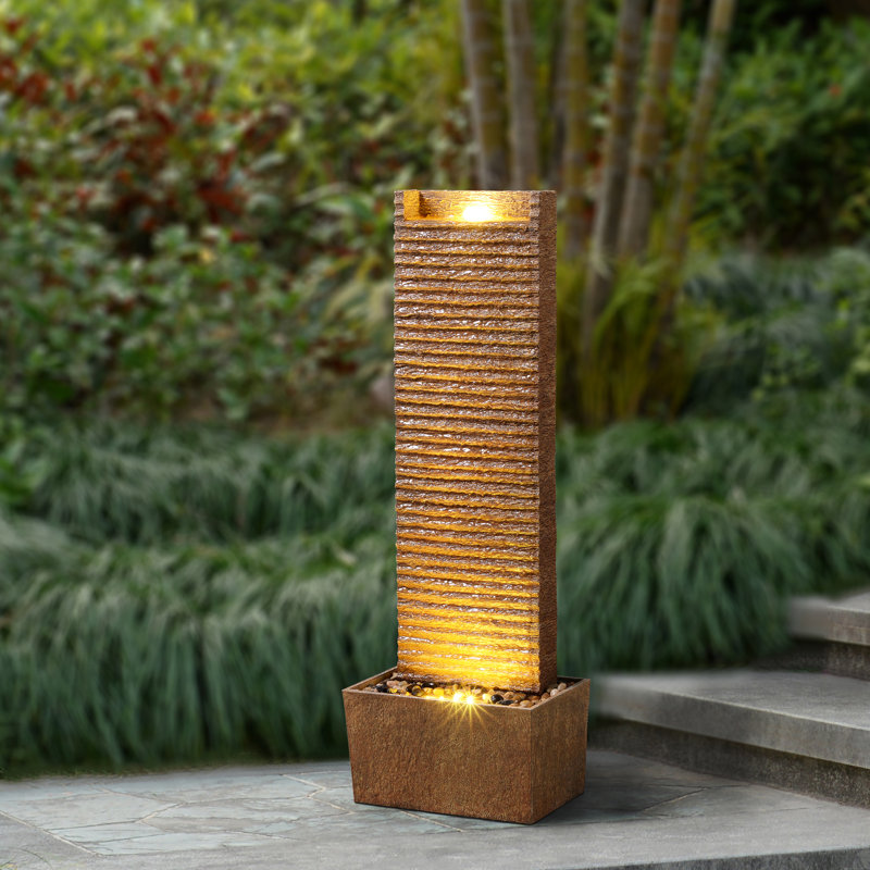 Fontaine d'extérieur à nervures avec lumière chaude, Brun