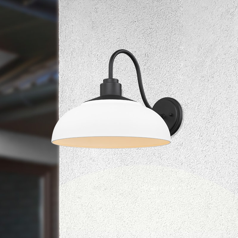 Leshae Aluminum Wall Light, White