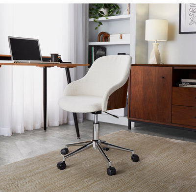 Chaise de bureau contemporaine en métal chromé, bois de noyer et tissu crème