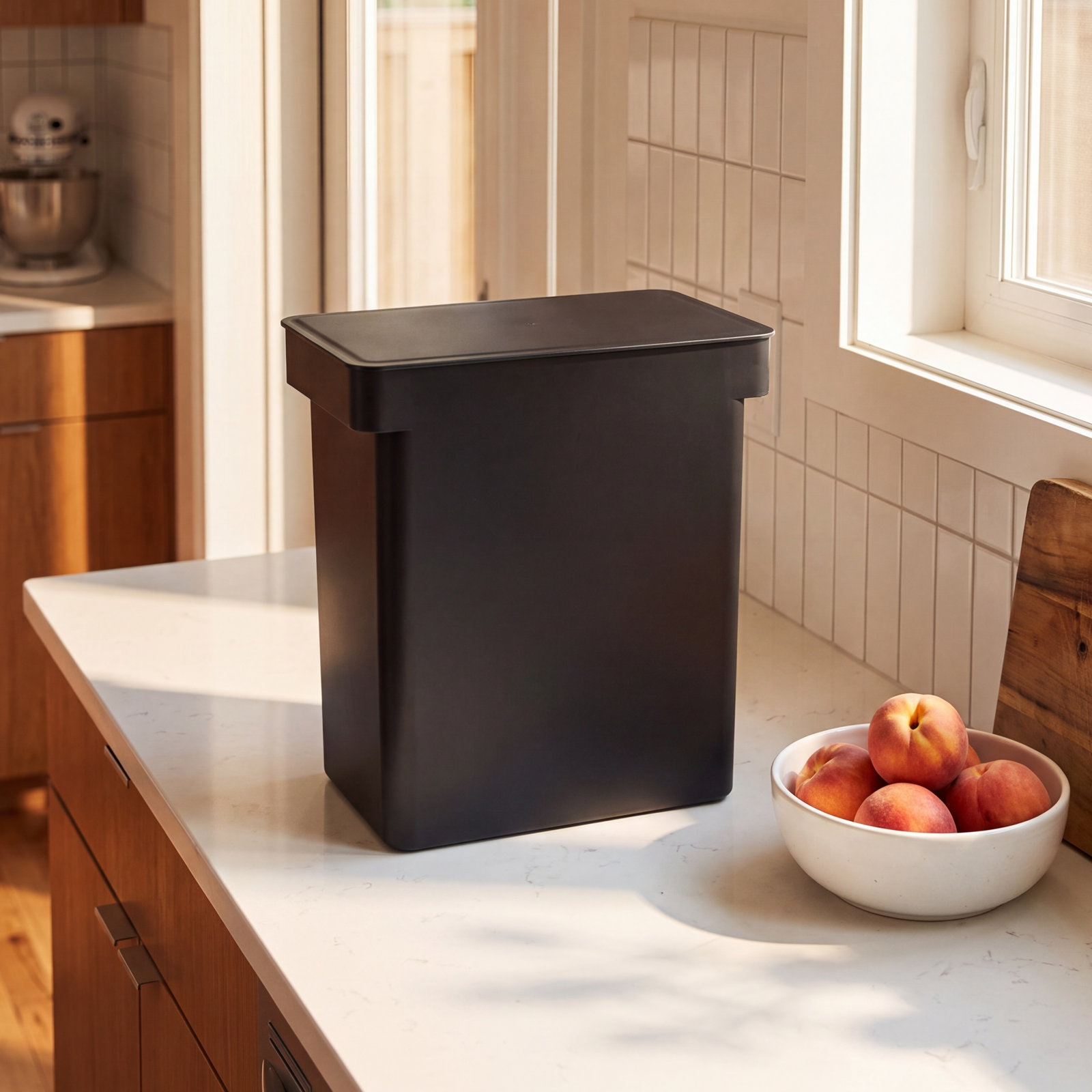 Yamazaki Home Pet Food Container, Black, 55.12 lb