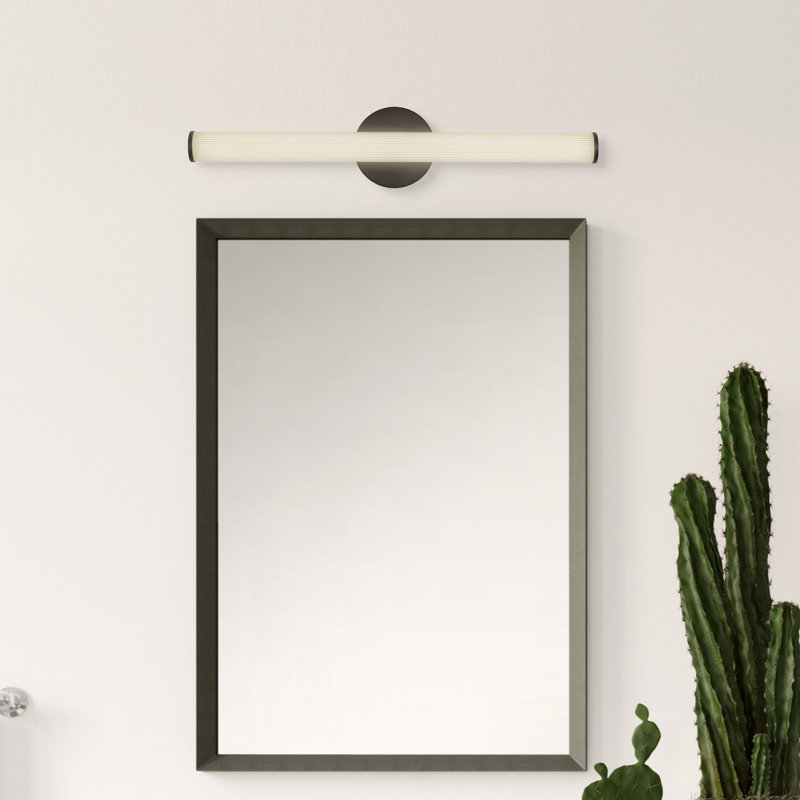 Luminaire mural / pour meuble-lavabo à DEL à intensité variable noir 24 po Vire avec diffuseur opale nervuré, Noir mat