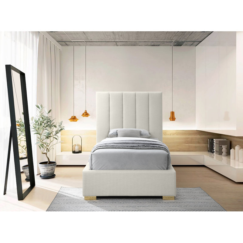 Lit plateforme tapissier Pierce, Tissu texturé en lin beige, Simple
