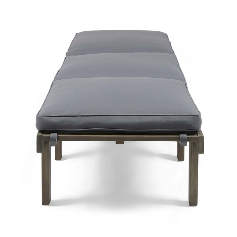 Chaise longue en bois avec coussin