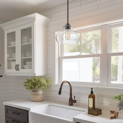 Lynne 1 - Light Single Pendant