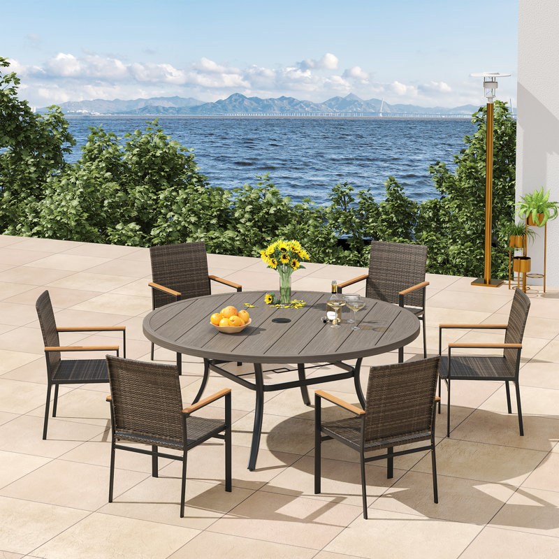Ensemble repas pour 6 personnes avec table de salle à manger ronde en métal 53 po et 6 chaises en rotin, Gris