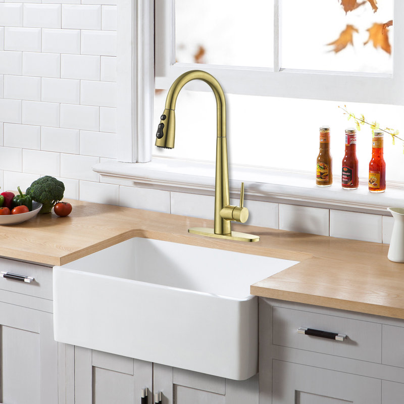 Pull Down Single Handle Kitchen Faucet, Brushed Gold
