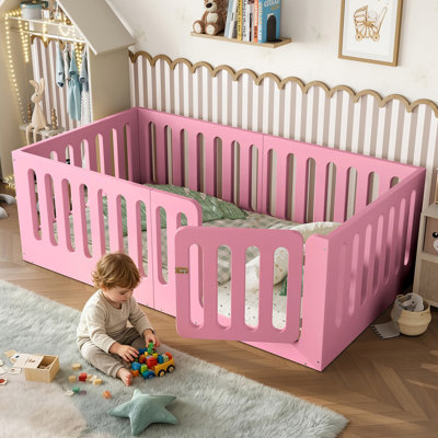 Lit simple au sol avec clôture haute pour enfants, lit Montessori en bois massif avec porte, profil bas et conception sans sommier