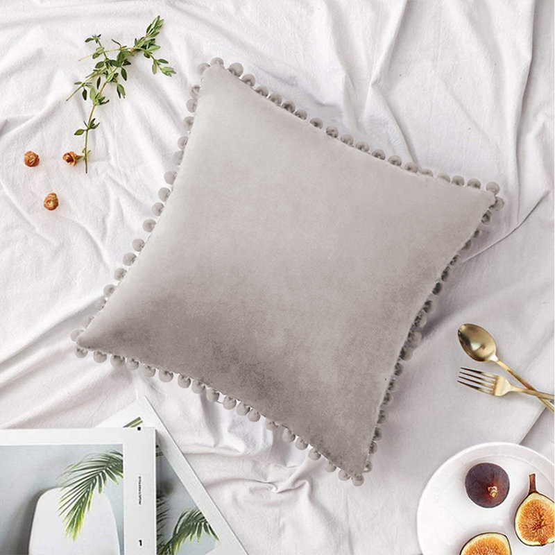 (Couvertures seulement) Ensemble de 2 housses de coussin 2 tailles Pom-Poms, H 20 po x l 20 po, Gris