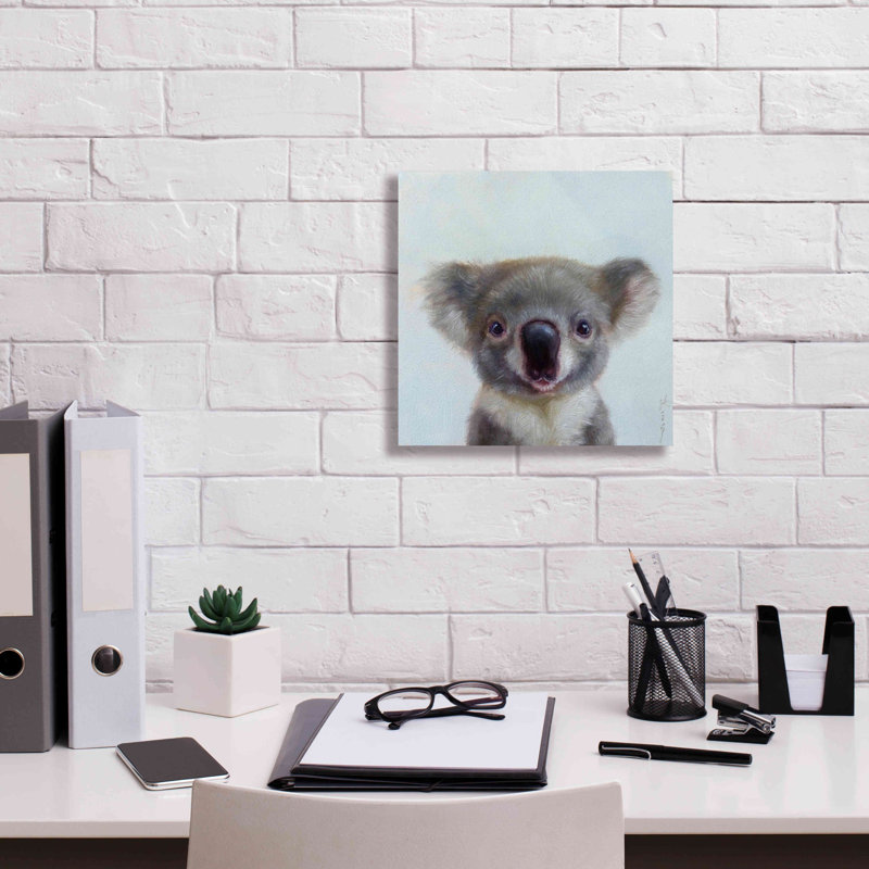 "Lil Koala" par Lucia Heffernan, H 12 po x l 12 po x P 0,75 po