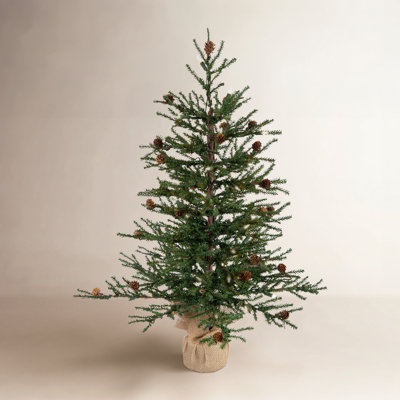 Julieta Pre-Lit Pine Christmas Tree