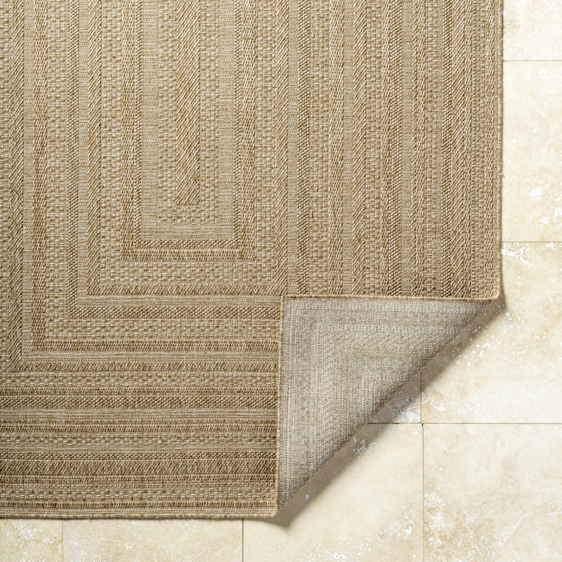 Tapis intérieur / extérieur brun en polypropylène tissé à la machine Rectangle Corderra, Rectangle 7 pi 10 po x 10 pi