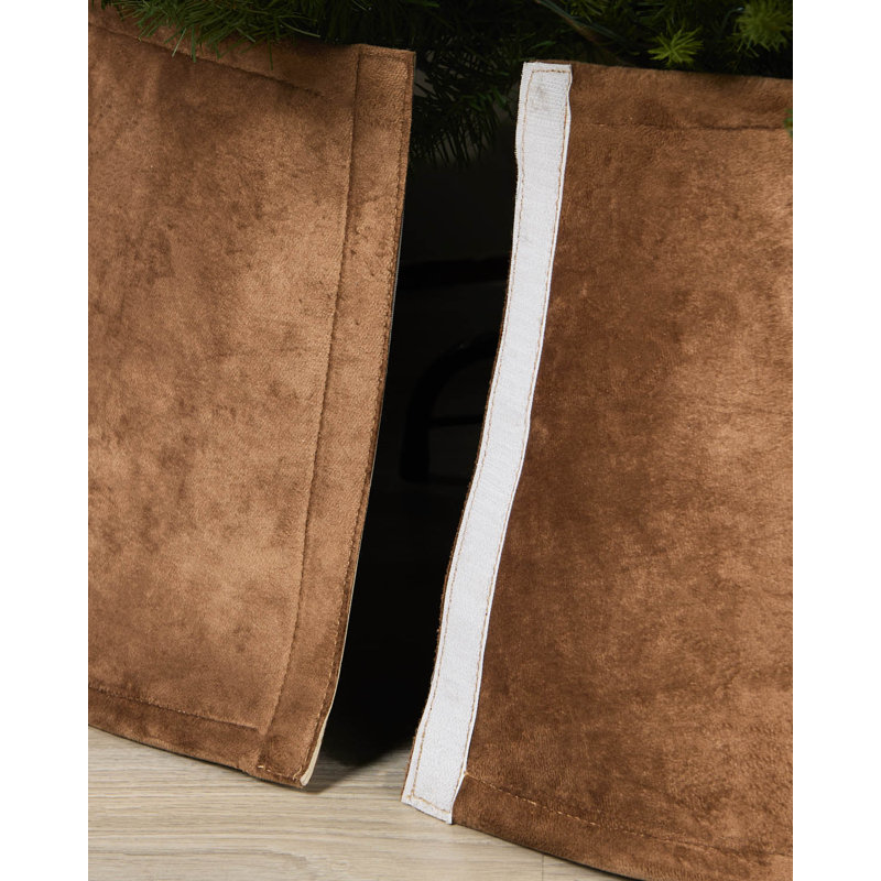 Mocha Velvet Tree Skirt, 70cm