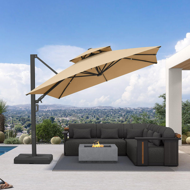 Grand parasol en porte-à-faux carré de 10 pi avec base et rotation à 60 degrés, 120" W x 120" D, Beige