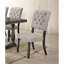 Lot de 2 chaises d'appoint rustiques de style transitionnel, avec dossier rembourré en lin beige, pieds fuselés en bois d'hévéa massif finition chêne gris vieilli, pour une composition décorative esthétique dans la salle à manger.