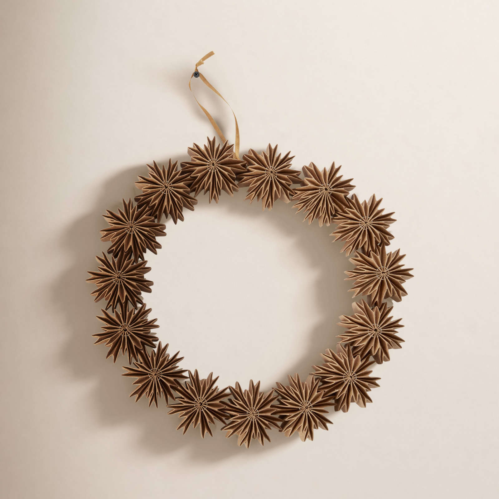 15'' Paper Wreath