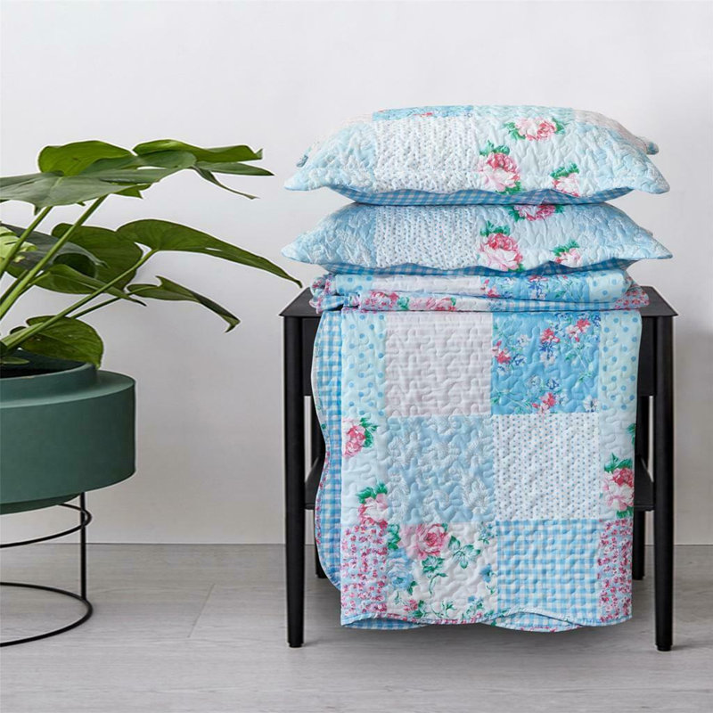 Printed Bedspread Set Dmask Pattern with Matching Pillow Shams, Soft Microfiber Coverlet, Lightweight & All-Season Bedding