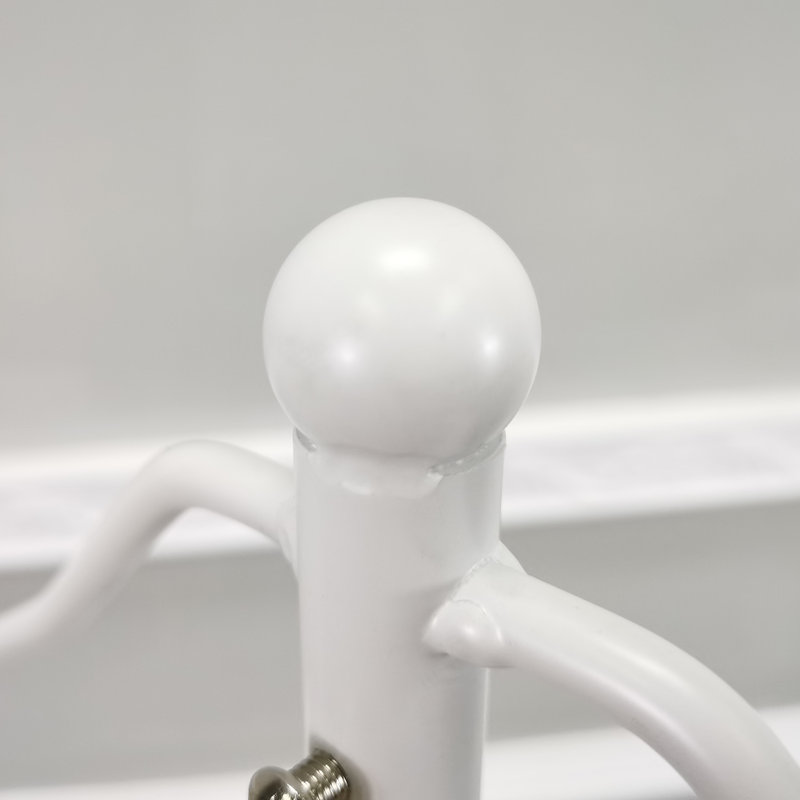 Support à vêtements blanc