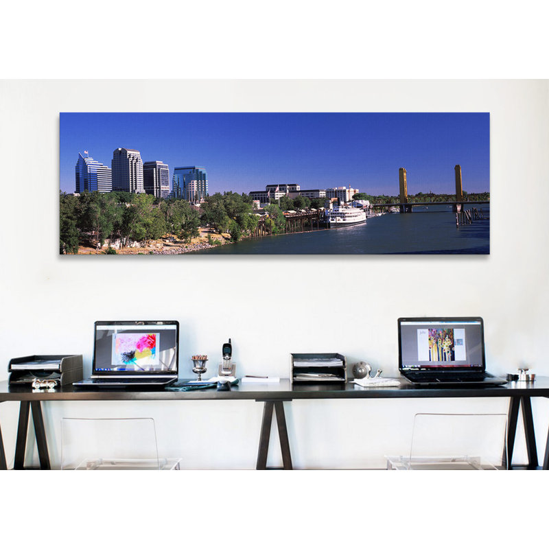 «Downtown and Tower Bridge, Sacramento, California», reproduction de photo sur toile, H 20 po x l 60 po x P 1,5 po