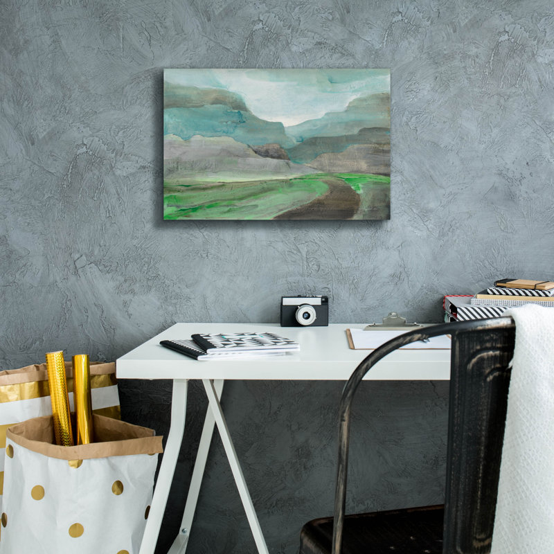 Art mural sur toile «Misted Valley» par Albena Hristova, H 12 po x l 18 po x P 0,75 po