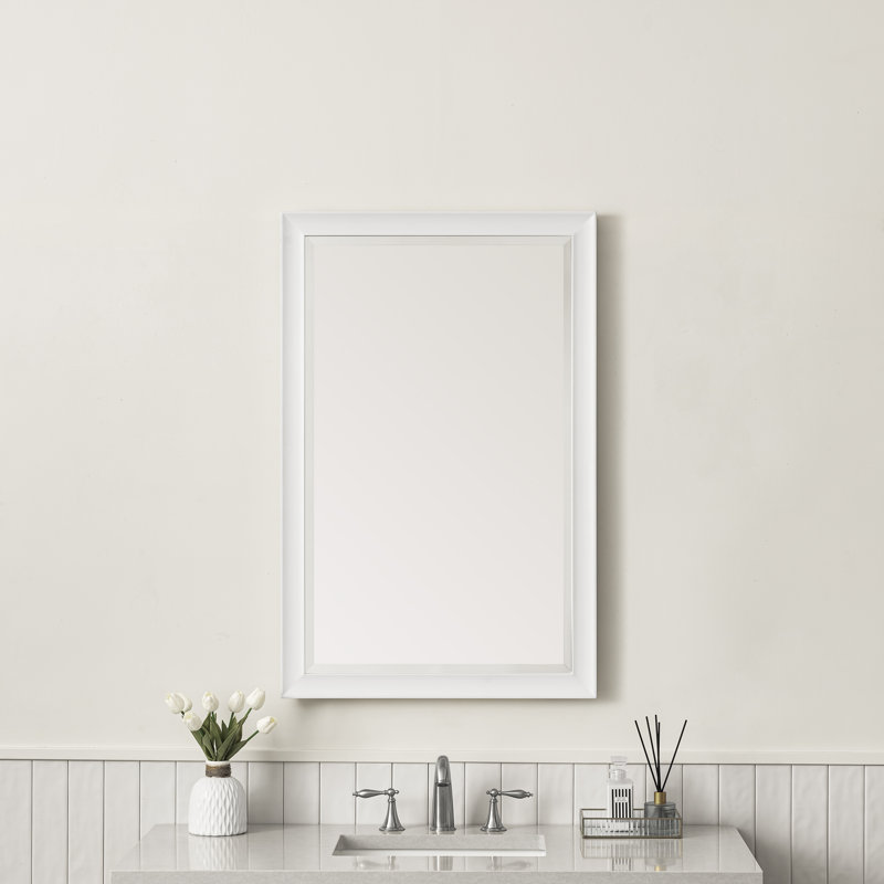 Miroir de salle de bain Glenbrooke, 38 po x 26 po, Blanc brillant