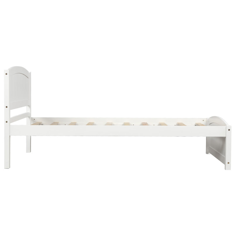 Lits plateforme robustes en bois, construction solide, design moderne pour la maison